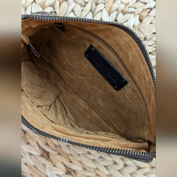 Patricia Nash Cassini wristlet clutch - Picture 6 of 16